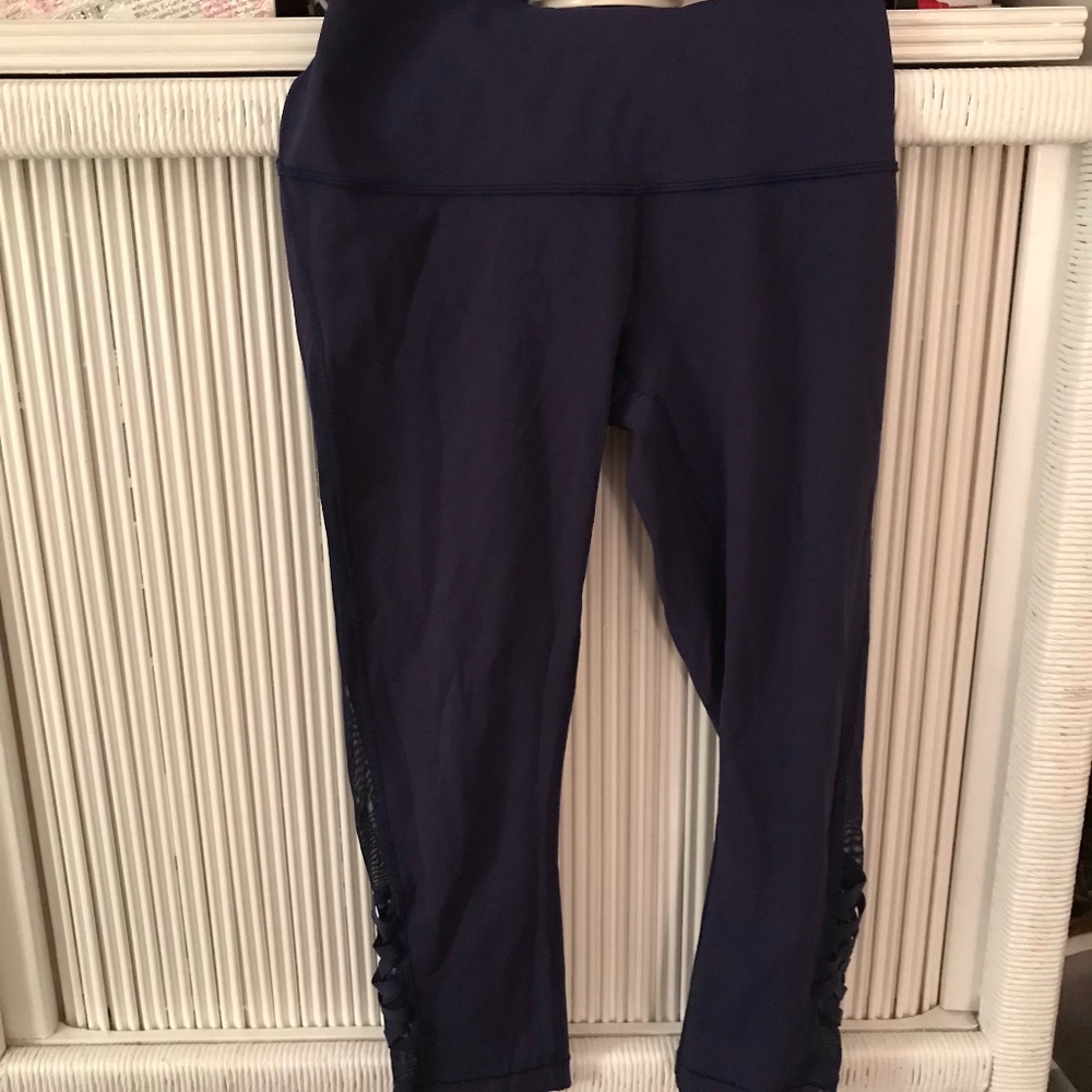 Navy Lululemon cropped high waisted leggings